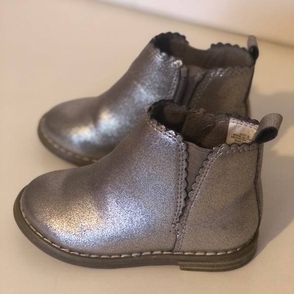 Kids Gap Silver Shimmer Ankle boots girls sz 6 - Picture 3 of 5